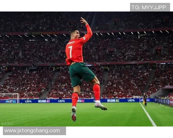 足球巨星C罗归来 续写传奇荣耀再登巅峰